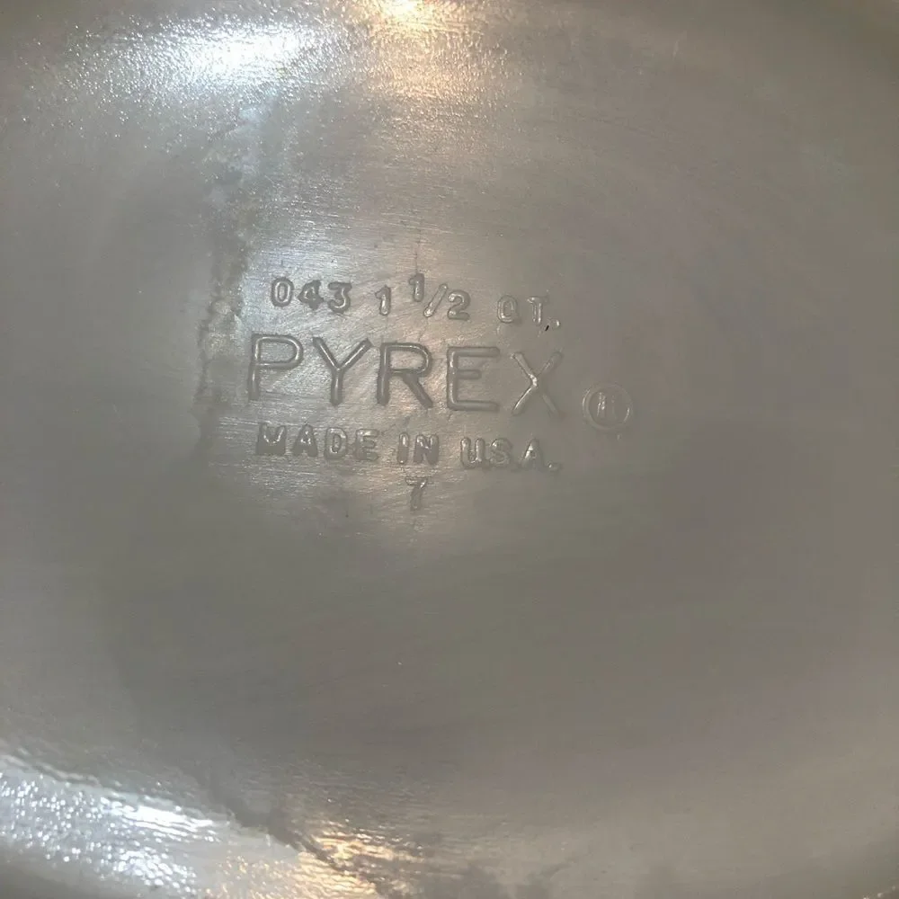 Pyrex Early Americana 1.5 L casserole dish no lid